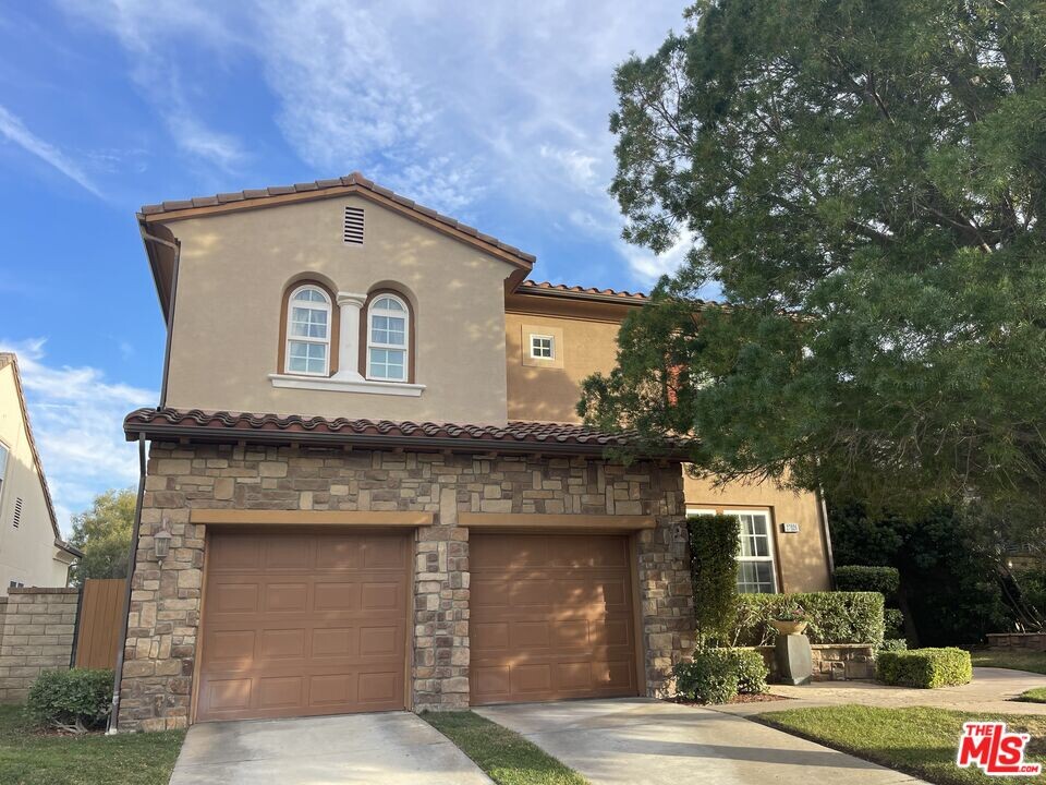 27026 Maple Tree Ct in Stevenson Ranch, CA - Building Photo