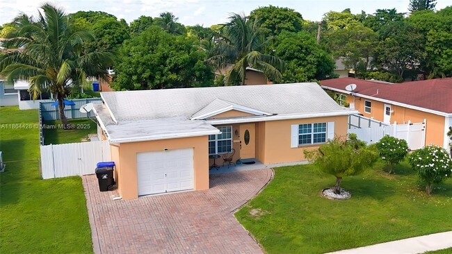 6711 Boulevard of Champions in North Lauderdale, FL - Building Photo - Building Photo