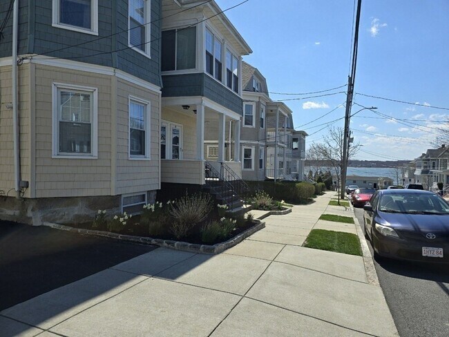 66-68 Valentine St-Unit -2 in New Bedford, MA - Building Photo - Building Photo