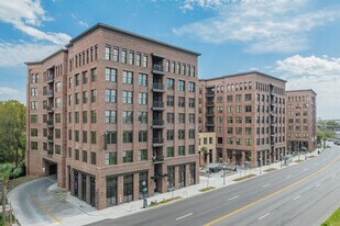 Cormac in Charleston, SC - Building Photo