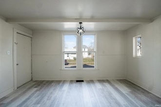 1437 Oakland St in Fort Wayne, IN - Building Photo - Building Photo