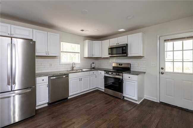 4704 Apache Trail SW in Atlanta, GA - Building Photo - Building Photo