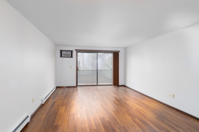 The Rockwood in Spokane, WA - Building Photo - Interior Photo