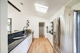 5511 Jackwood St in Houston, TX - Foto de edificio - Building Photo