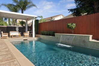 5110 Blossom Ranch Dr, Unit #2 in Elk Grove, CA - Building Photo - Building Photo