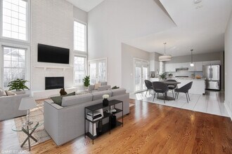 2127 Chandler Ln in Glenview, IL - Building Photo - Building Photo