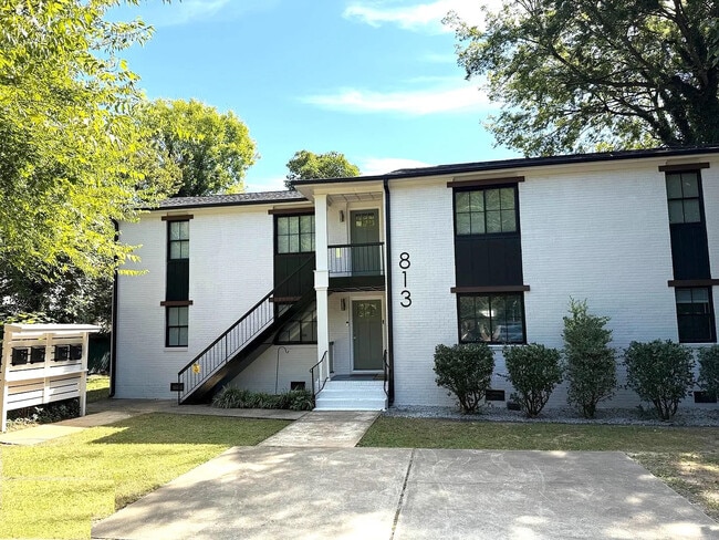 Room in Apartment on S Blount St in Raleigh, NC - Building Photo - Building Photo