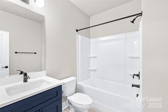 4126 Salient St in Charlotte, NC - Building Photo - Building Photo