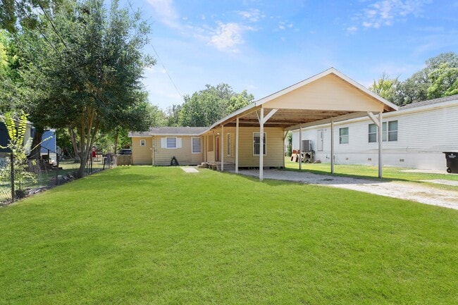 property at 1517 W Snyder St