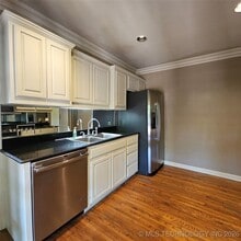 2442 E 19th St in Tulsa, OK - Building Photo - Building Photo