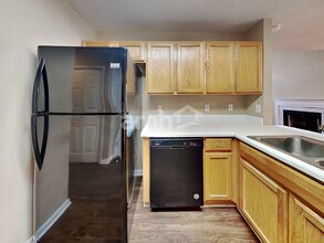 4220 Lake Woodard Dr in Raleigh, NC - Building Photo - Building Photo