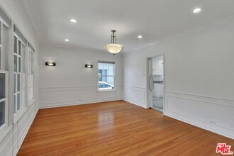 1107 S Alfred St in Los Angeles, CA - Building Photo - Building Photo