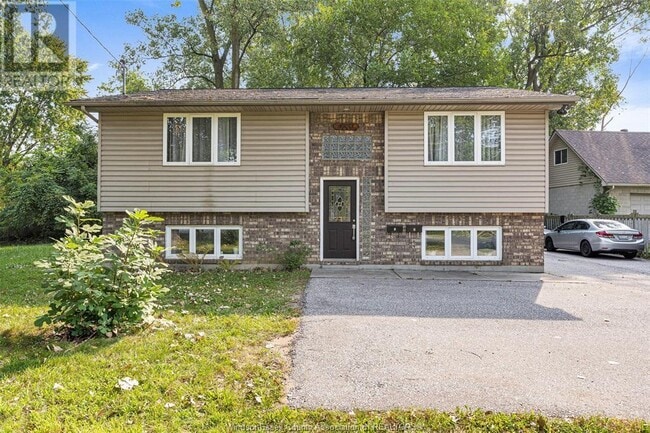 property at 4851 Matchett Rd