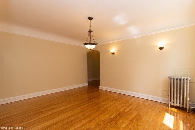 5321 W Cornelia Ave, Unit 1