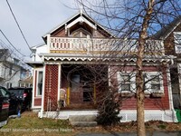 107 Asbury Ave in Ocean Grove, NJ - Foto de edificio - Building Photo