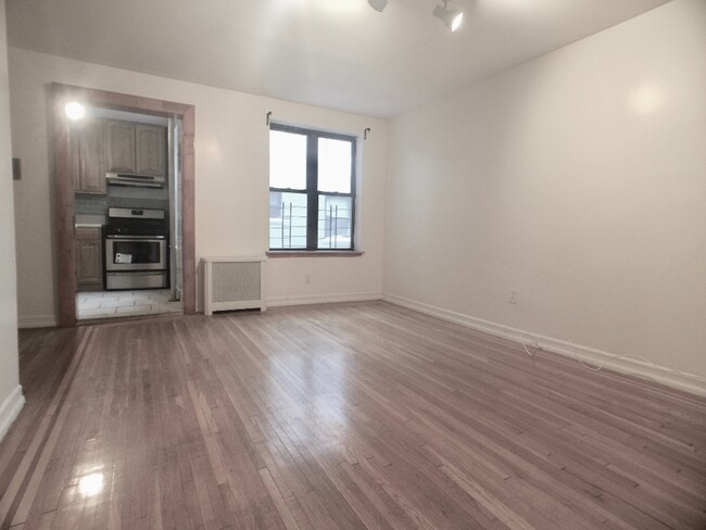 property at 183 Pinehurst Ave