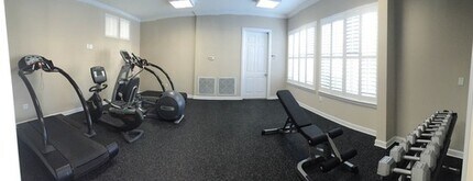 1710 Conservation Trl in Fort Walton Beach, FL - Foto de edificio - Building Photo