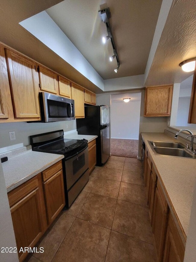 property at 3719 S Elm St