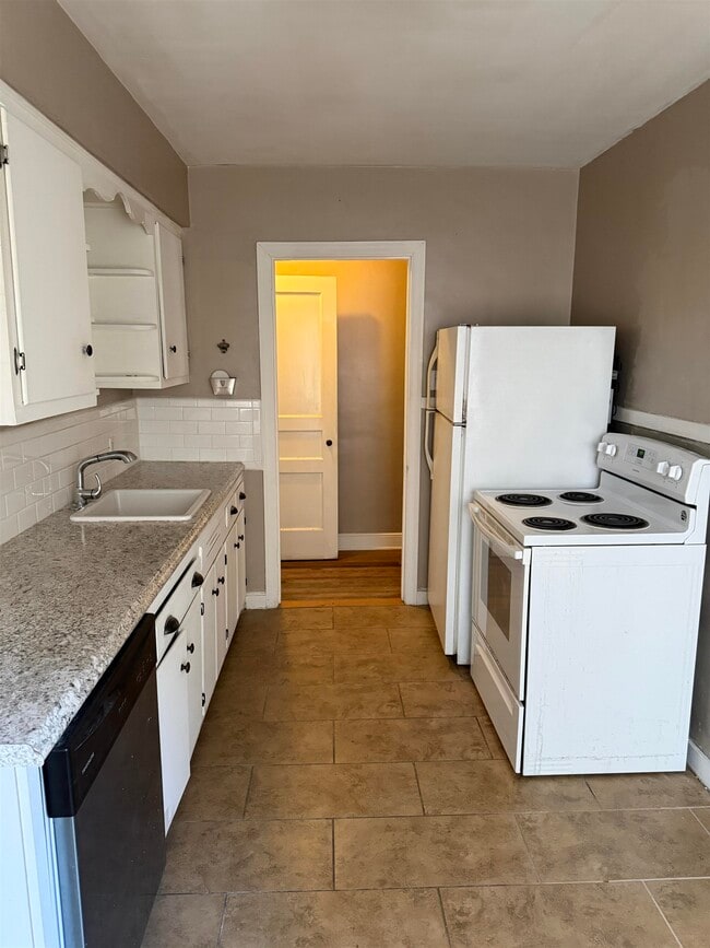 2020 Courtland Pl in Memphis, TN - Building Photo - Building Photo