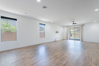 9570 W Whispering Wind Dr in Peoria, AZ - Building Photo - Building Photo
