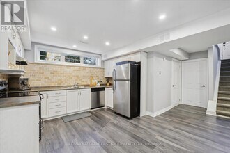 60 Brenda Crescent in Toronto, ON - Building Photo - Building Photo