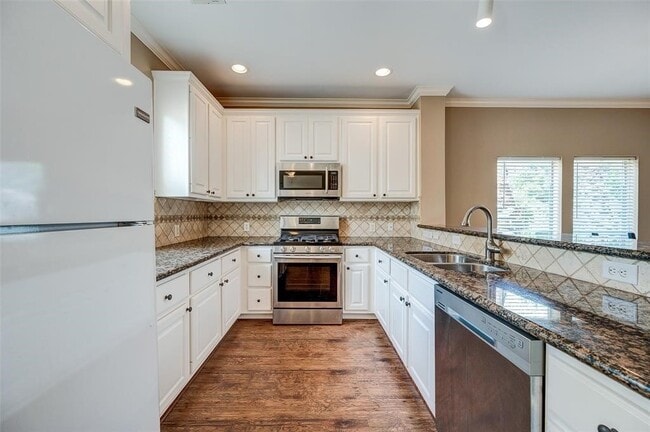 property at 1511 Drew St