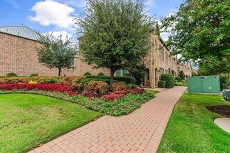 7915 Parkwood Blvd in Plano, TX - Building Photo - Building Photo