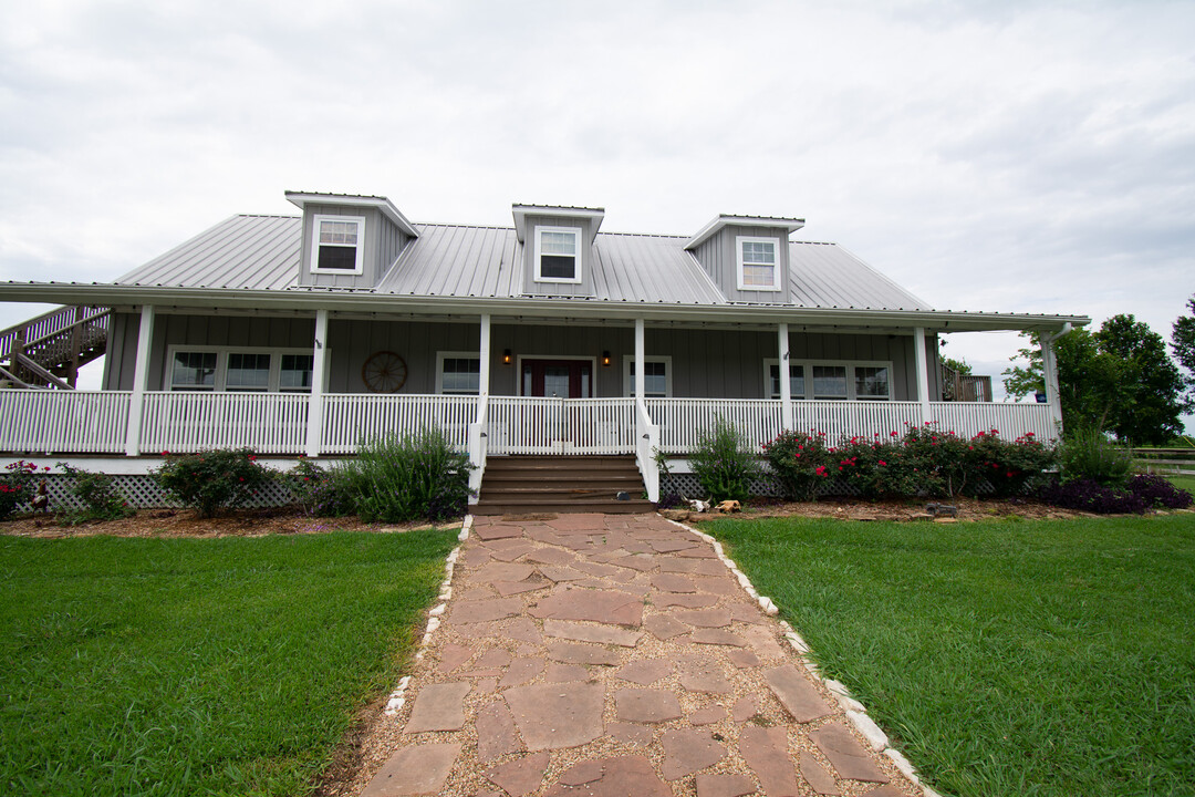 13555 FM 1155 in Washington, TX - Foto de edificio