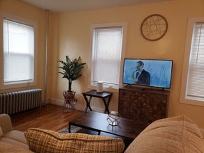 59 Dartmouth Ave, Unit SI ID1373621P in Providence, RI - Building Photo - Building Photo