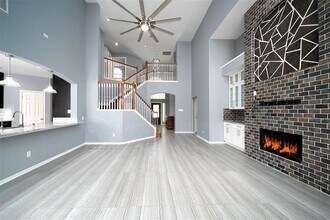 4911 Russett Ln in Sugar Land, TX - Building Photo - Building Photo