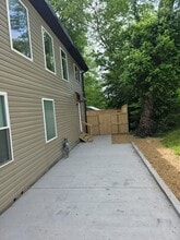 1142 E College St in Clarksville, TN - Building Photo - Building Photo