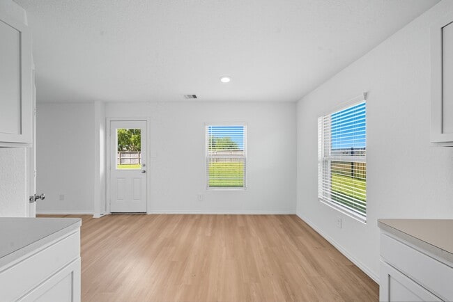 32506 Orchard Haze Dr in Brookshire, TX - Foto de edificio - Building Photo