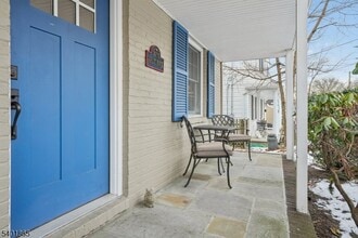 16-21 Split Rock Rd in Fair Lawn, NJ - Building Photo - Building Photo