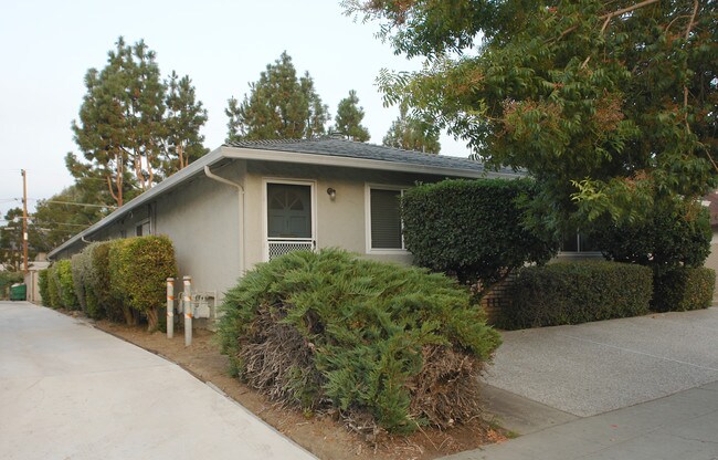 993 Leigh Ave in San Jose, CA - Foto de edificio - Building Photo
