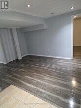 24 Vivians Crescent in Brampton, ON - Building Photo - Building Photo