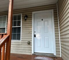 6765 W Strickland St in Douglasville, GA - Building Photo