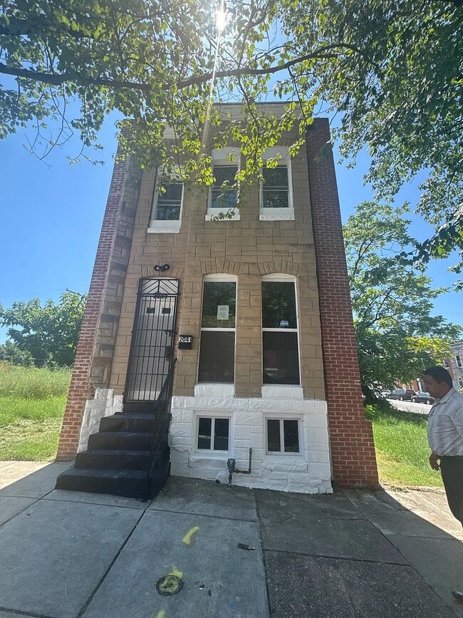 property at 2041 Harlem Ave