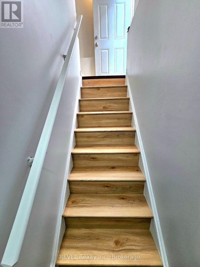 7897 Hackberry Trl in Niagara Falls, ON - Building Photo - Building Photo