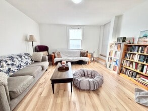 230 St John St in Fredericton, NB - Building Photo - Building Photo