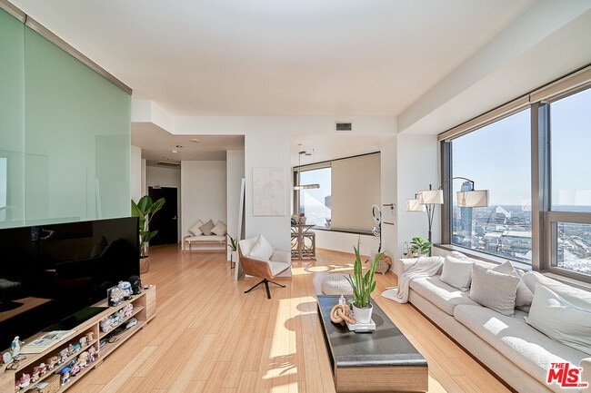 property at 1100 Wilshire Blvd