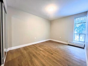 Regency Court Apartments - Speedvale in Guelph, ON - Building Photo - Building Photo