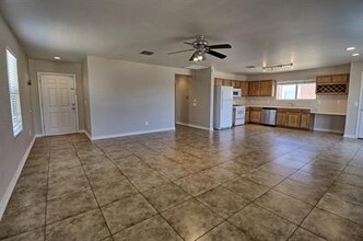 1312 W Calle Libro Del Retrato in Sahuarita, AZ - Building Photo - Building Photo