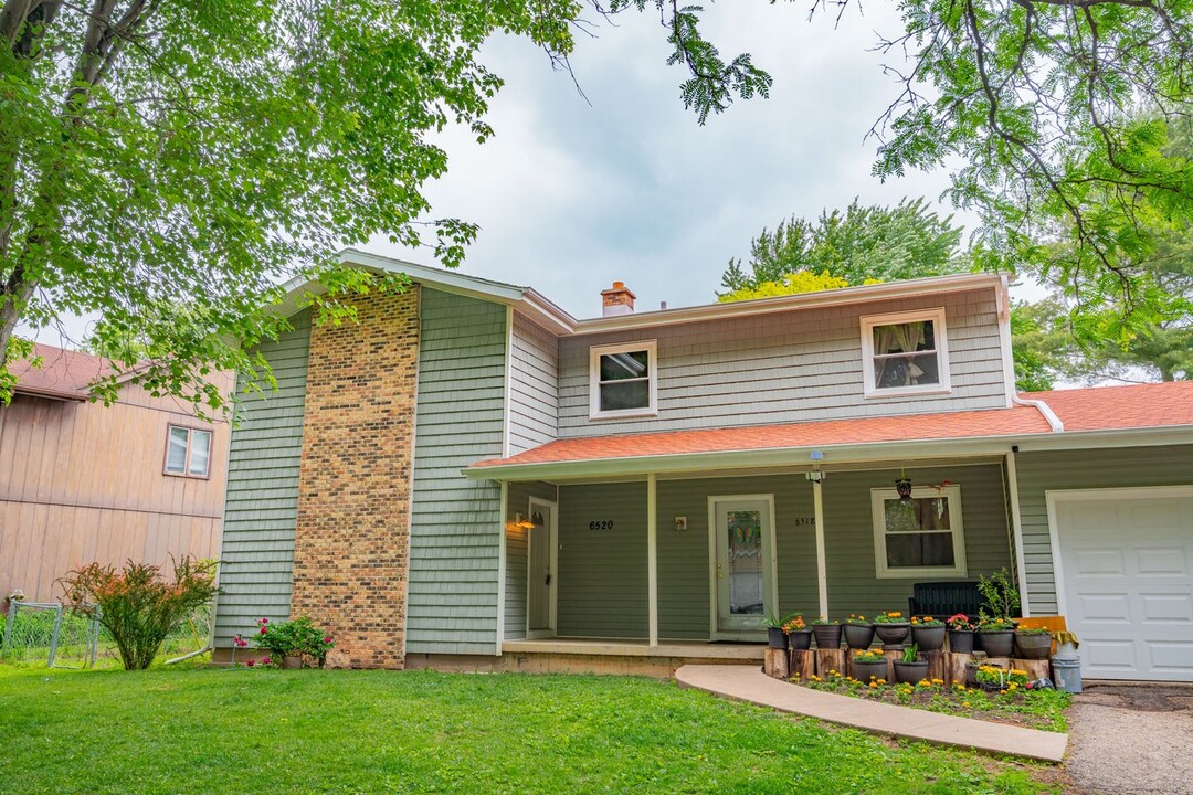 6520 Tottenham Rd in Madison, WI - Building Photo