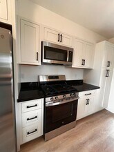 31863 8th Ave in Laguna Beach, CA - Building Photo - Building Photo