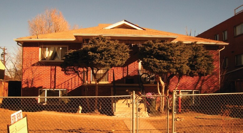 1660-1666 Boston St in Aurora, CO - Foto de edificio