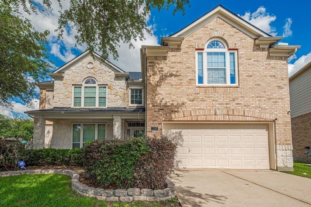 2206 Grand Shore Ct in Pearland, TX - Foto de edificio