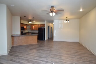 1006 N Goetz Blvd in Joplin, MO - Building Photo - Building Photo