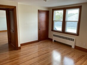 371 Grand Ave in Pawtucket, RI - Building Photo - Building Photo