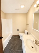 3271 Ansborough Ave in Waterloo, IA - Building Photo - Building Photo