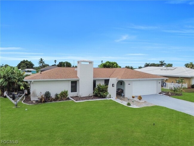 property at 3746 SE 1st Pl